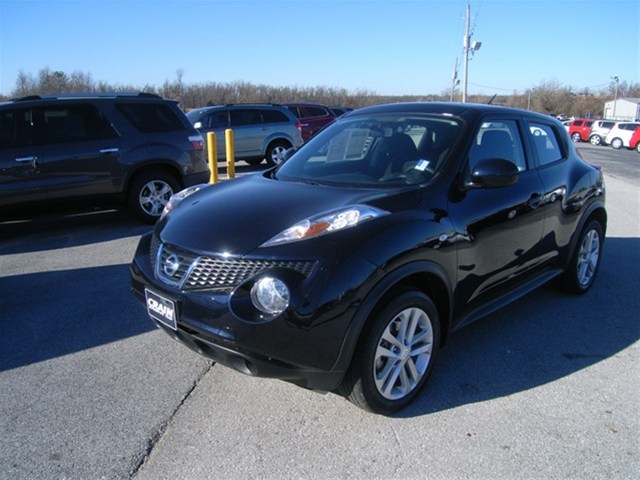 Nissan Juke 4dr Sdn LE Auto (SE) Sedan Unspecified