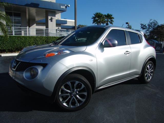 Nissan Juke 2011 photo 2