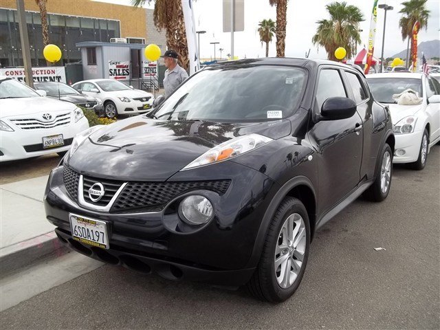 Nissan Juke 2011 photo 2