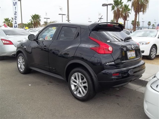 Nissan Juke 2011 photo 4