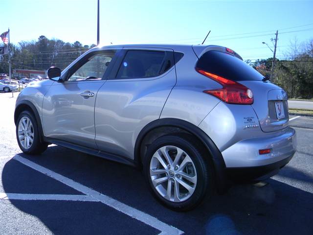 Nissan Juke 2011 photo 4