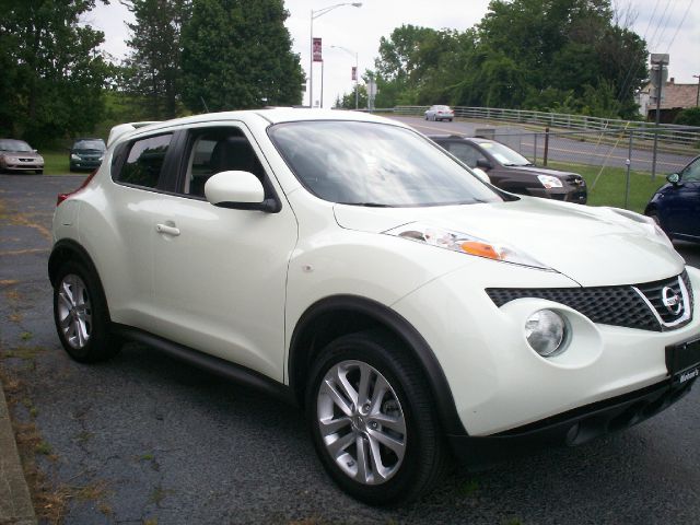 Nissan Juke 2012 photo 1