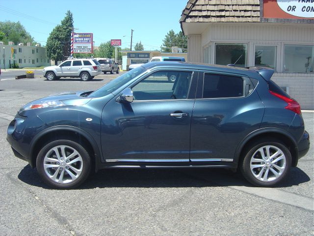 Nissan Juke 2012 photo 2