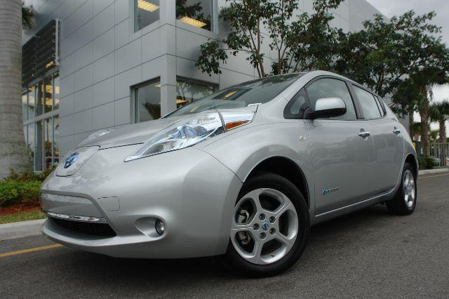 Nissan LEAF LS S Hatchback