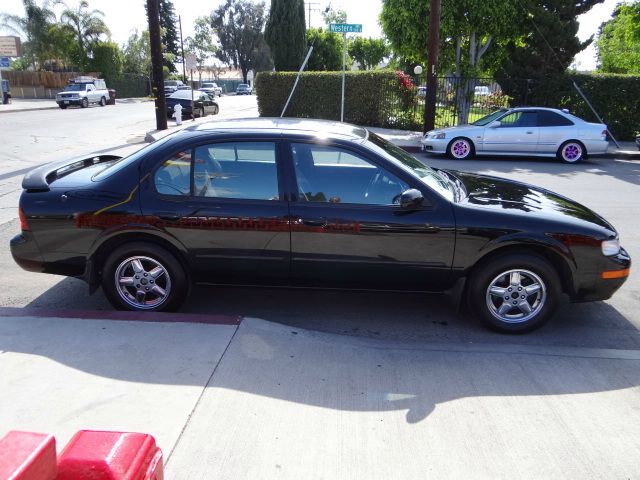 Nissan Maxima 1995 photo 11