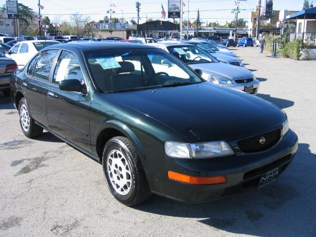 Nissan Maxima 1996 photo 2