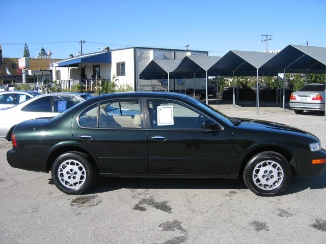 Nissan Maxima 1996 photo 3