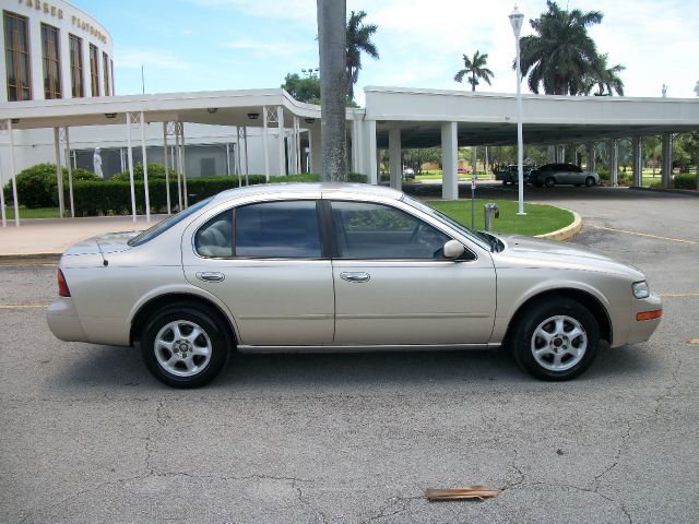 Nissan Maxima 1996 photo 5