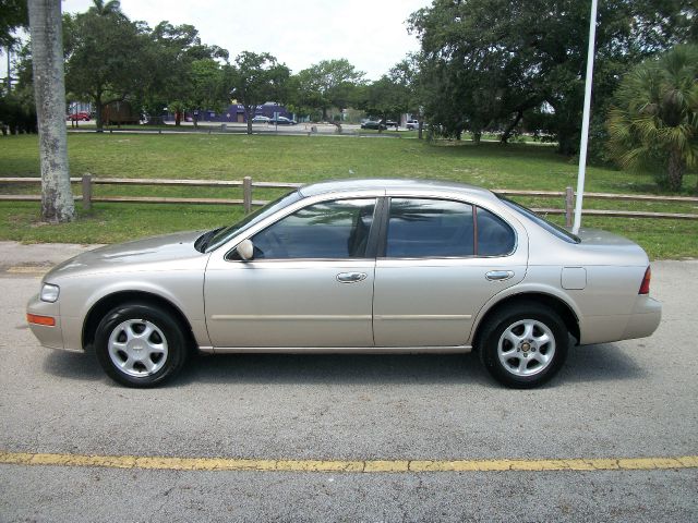 Nissan Maxima 1996 photo 7