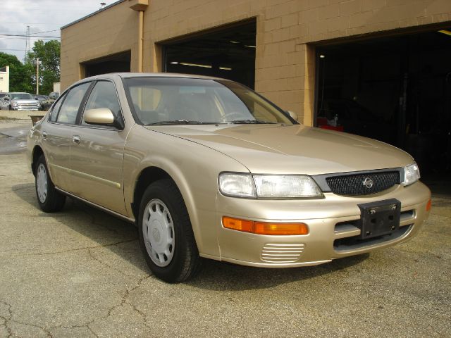 Nissan Maxima 1996 photo 12