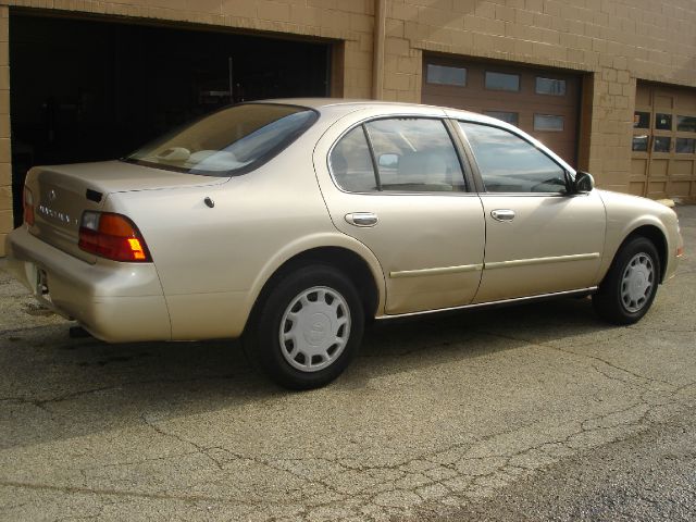 Nissan Maxima 1996 photo 13