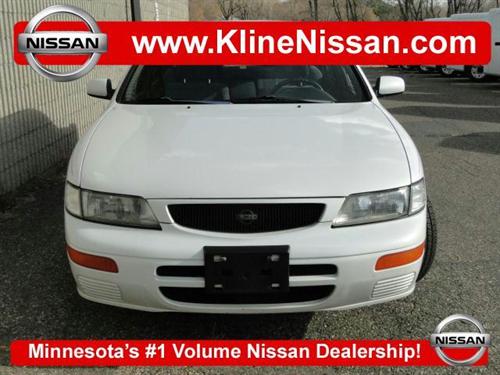 Nissan Maxima 1996 photo 1