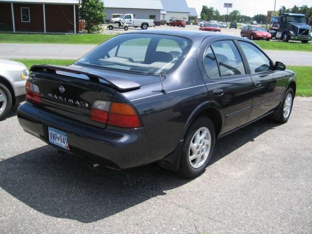 Nissan Maxima 1996 photo 4