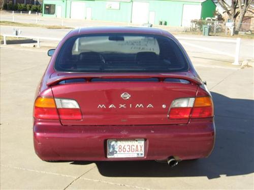 Nissan Maxima 1996 photo 3