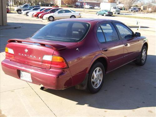 Nissan Maxima 1996 photo 4