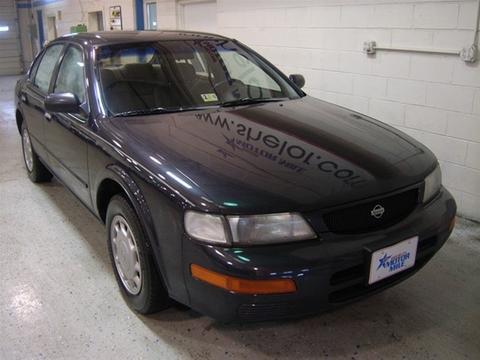 Nissan Maxima 1996 photo 1