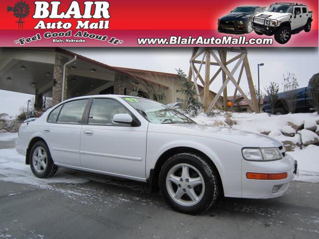 Nissan Maxima Hard Top And Soft Sedan