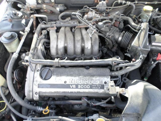 Nissan Maxima 1997 photo 1