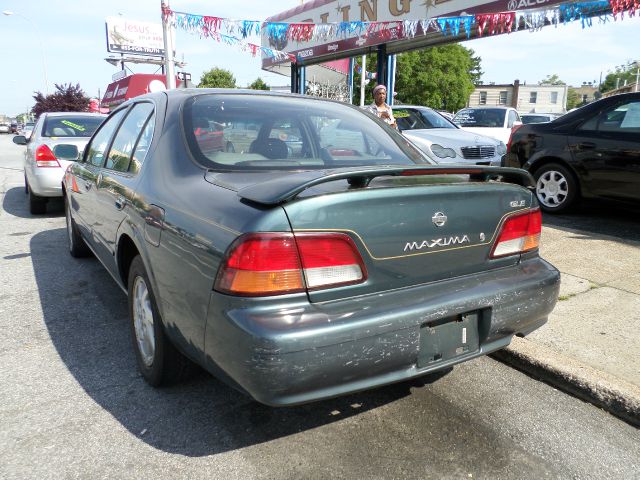 Nissan Maxima 1997 photo 11