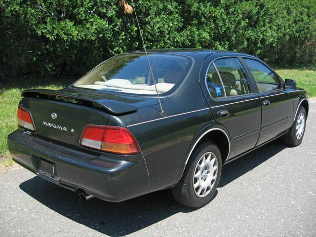 Nissan Maxima 1997 photo 7