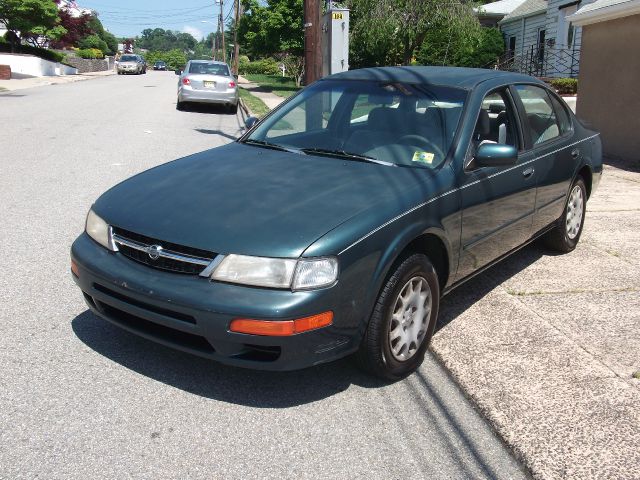 Nissan Maxima 1997 photo 4