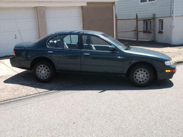 Nissan Maxima 1997 photo 6