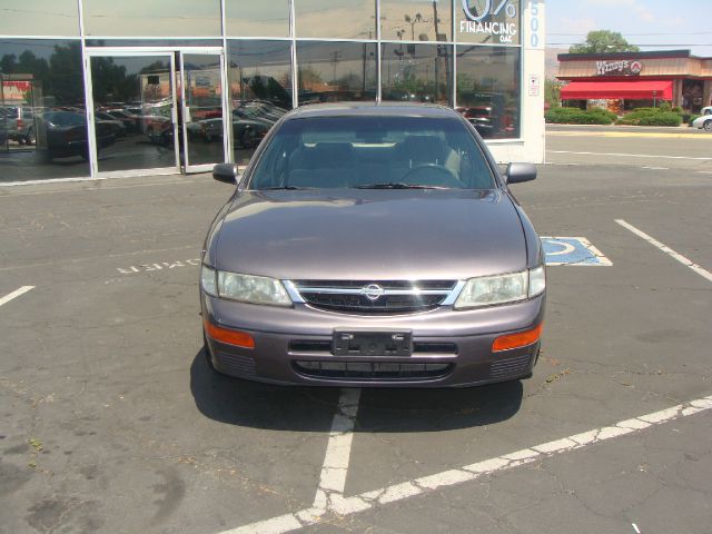 Nissan Maxima 1997 photo 4