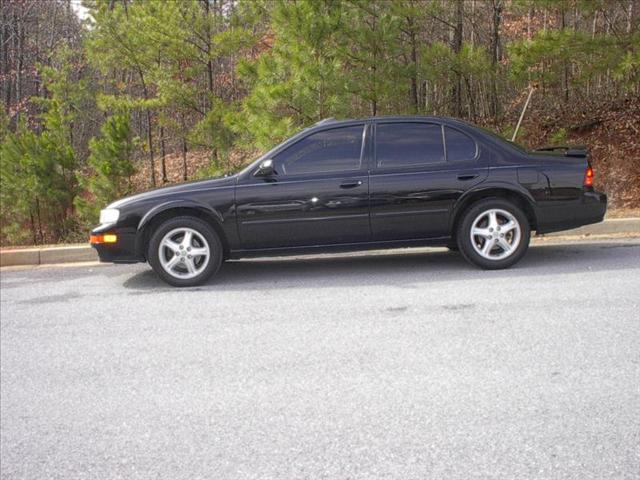 Nissan Maxima 1997 photo 1