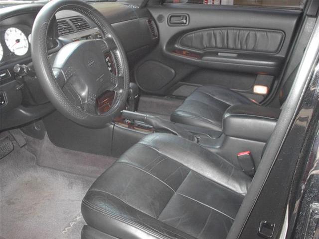 Nissan Maxima 1997 photo 4