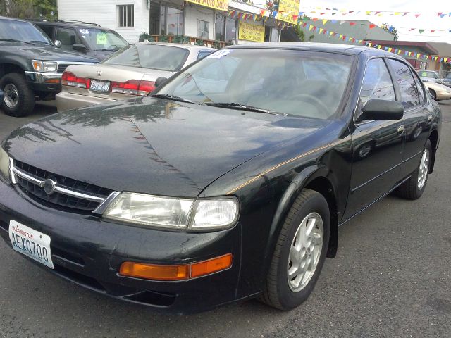 Nissan Maxima 1997 photo 6