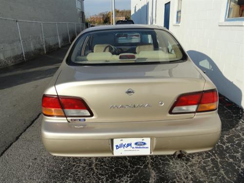 Nissan Maxima 1997 photo 4