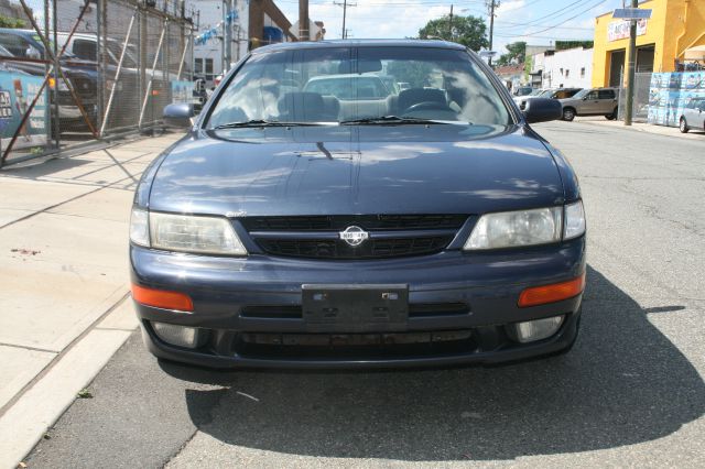 Nissan Maxima 6 Speed Transmision Sedan