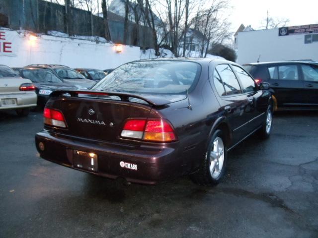 Nissan Maxima 1997 photo 4