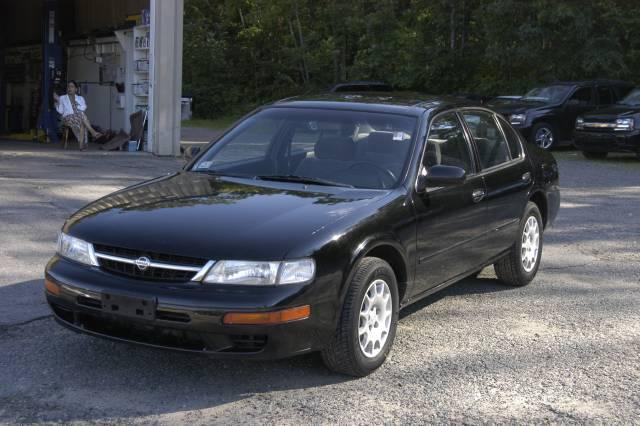 Nissan Maxima 1997 photo 4