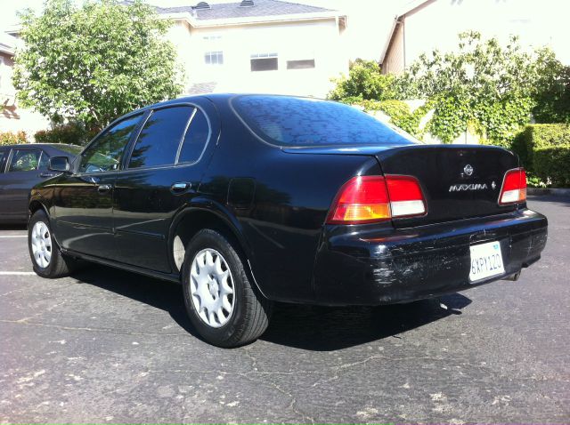 Nissan Maxima 3.0 Quattro Sedan