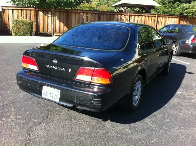 Nissan Maxima 1997 photo 8