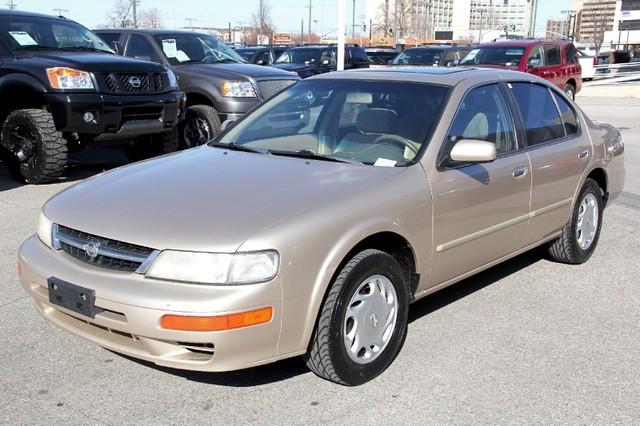 Nissan Maxima 1997 photo 2