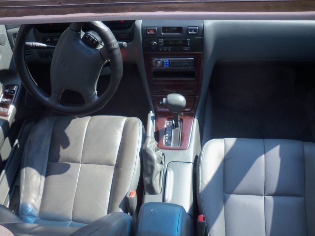 Nissan Maxima 1997 photo 3