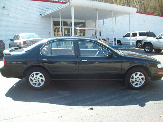 Nissan Maxima 1997 photo 3