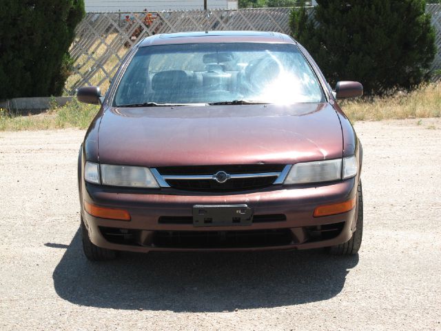 Nissan Maxima 1997 photo 4