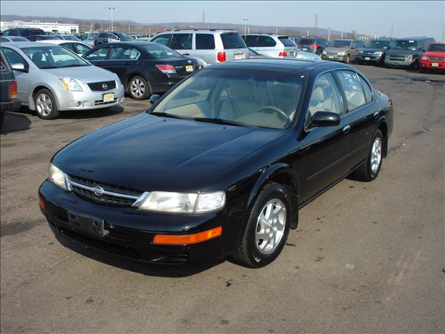 Nissan Maxima 1997 photo 2