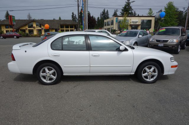 Nissan Maxima 1998 photo 10