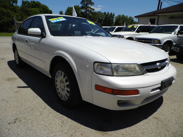 Nissan Maxima 1998 photo 18