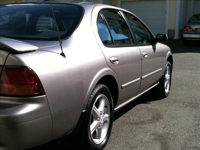 Nissan Maxima 1998 photo 4