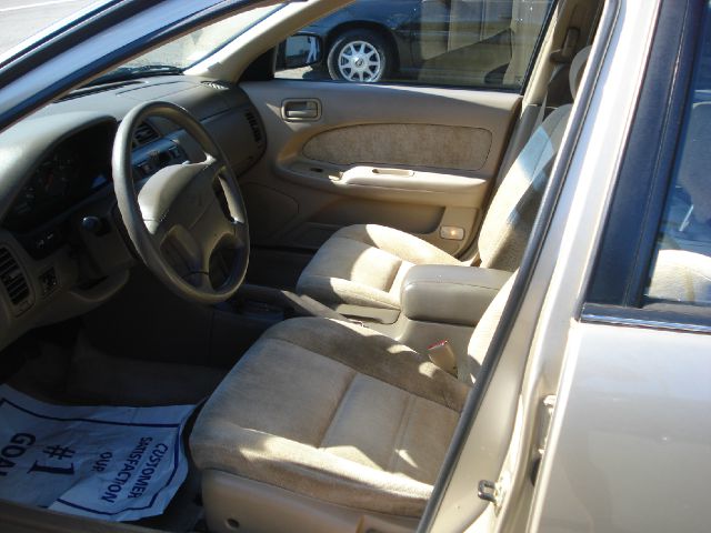 Nissan Maxima 1998 photo 2