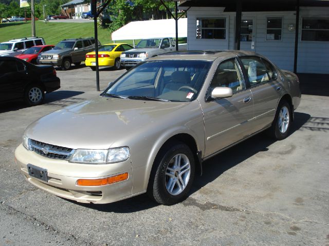 Nissan Maxima 1998 photo 4