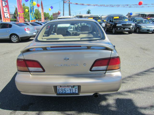 Nissan Maxima 1998 photo 4