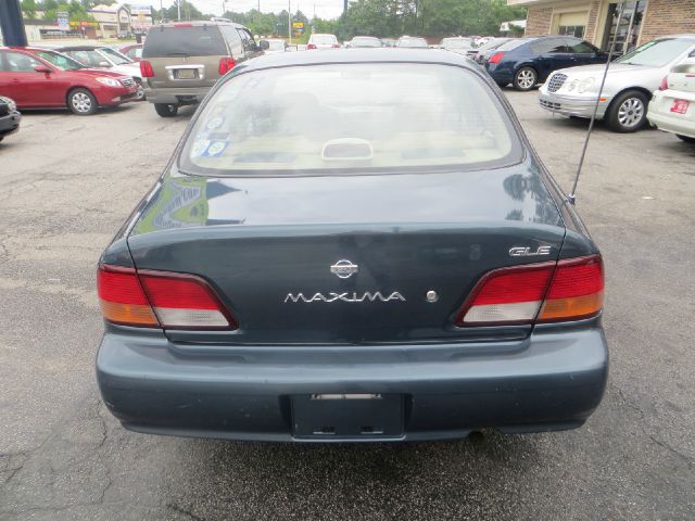 Nissan Maxima 1998 photo 12