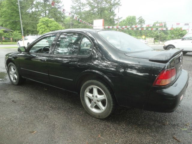 Nissan Maxima 1999 photo 8