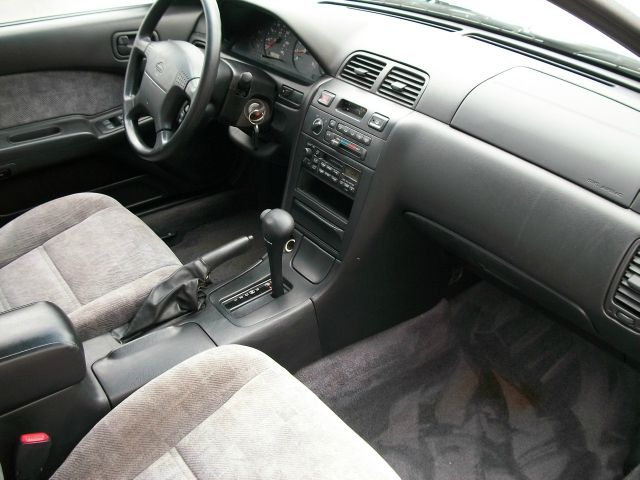 Nissan Maxima 1999 photo 5